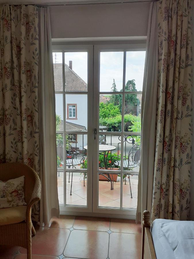 Das Landhotel Weingut Gernert ซังคท์มาร์ทิน ภายนอก รูปภาพ